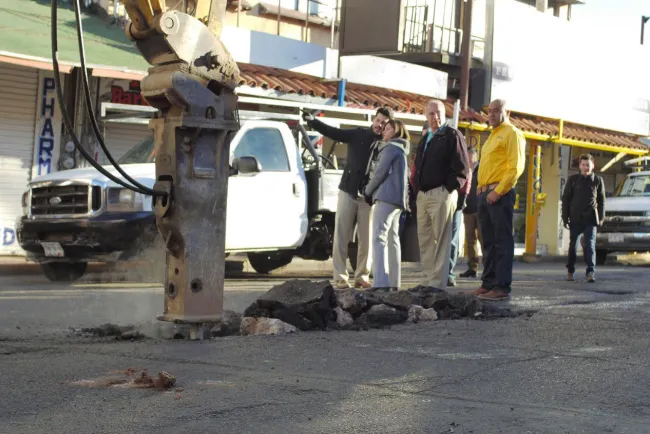 Avanzan trabajos de bacheo