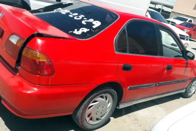 Recuperan 3 vehículos robados en Hermosillo; aprehenden a quienes hacían uso de ellos