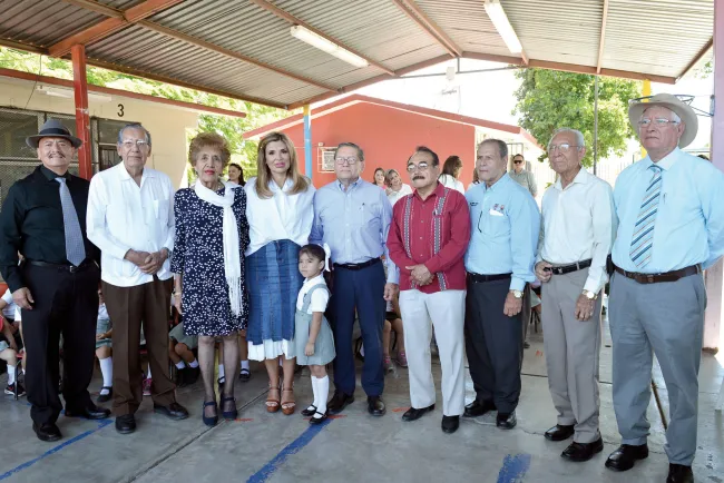Reconoce Gobernadora a maestros