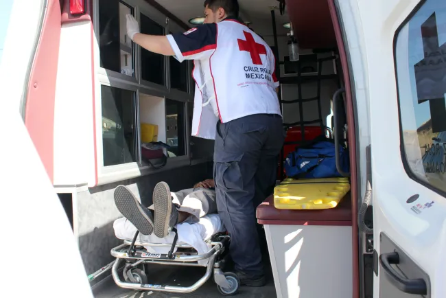 Trasladan a hospital
a persona atropellada