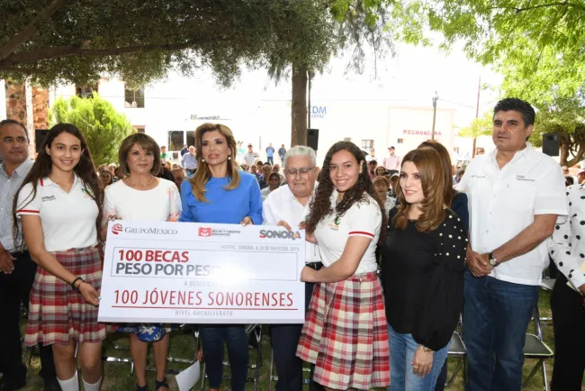 Entregan Gobernadora y Grupo México rehabilitación de carretera,  becas y ambulancia en municipios de la Zona Económica Especial del Río Sonora 