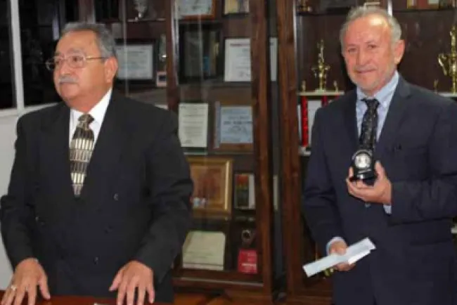 Reconocen a maestros del ITN