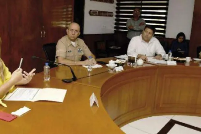 Preside mesa de seguridad