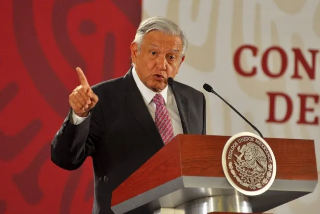 Para salud y educación no hay límite en presupuesto: López Obrador