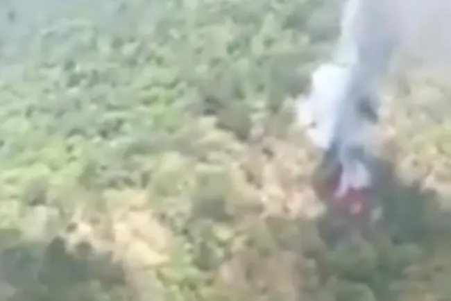 Hallan cuerpos de marinos que iban en helicóptero siniestrado ayer