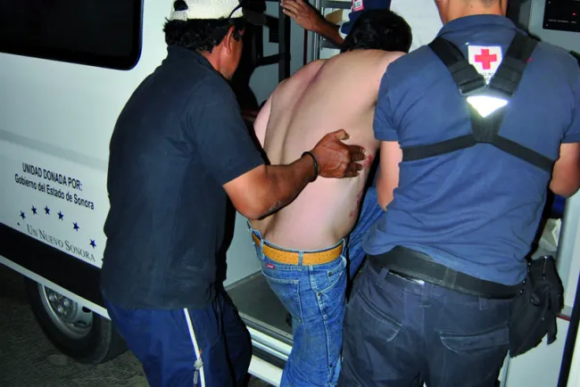 Provoca accidente
y huye del lugar