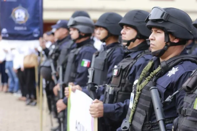  Blindan con 400 policías 4 municipios en Michoacán