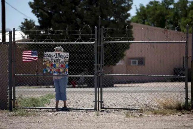 Migrante mexicana inicia huelga de hambre; le quitaron su familia