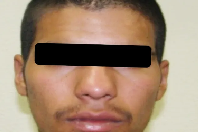 Ataca y roba con machete