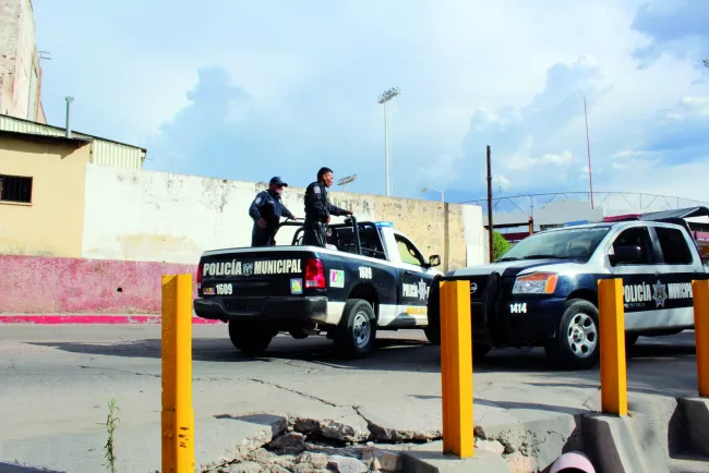 Agrede a pareja
y a pequeña bebé