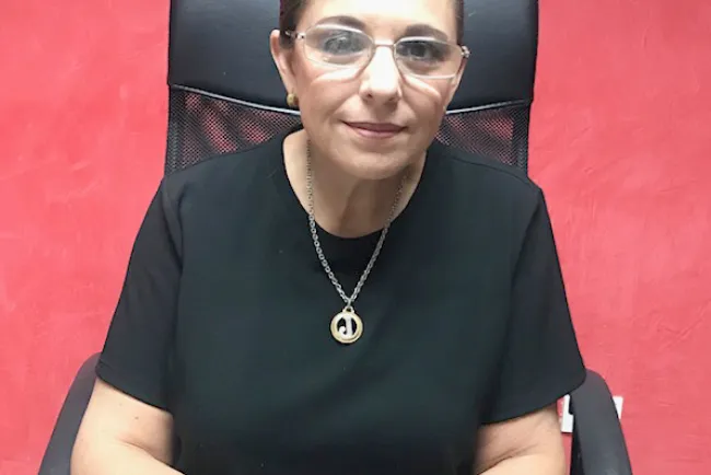 Entregarán auxiliares
auditivos y anteojos