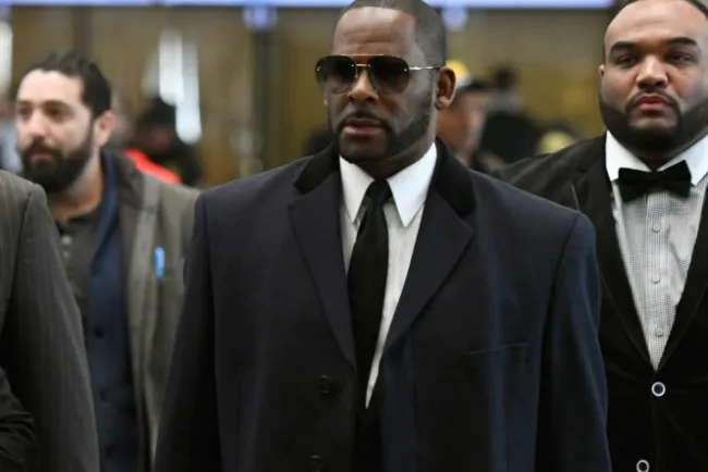 R. Kelly es acusado de 11 nuevos cargos sexuales en Chicago