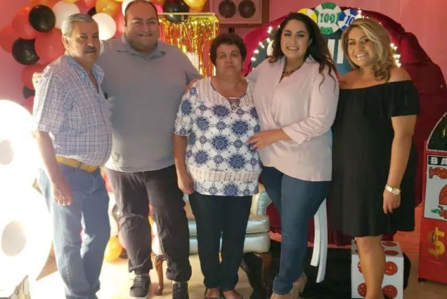 Celebra en familia Socorro Quiñónez