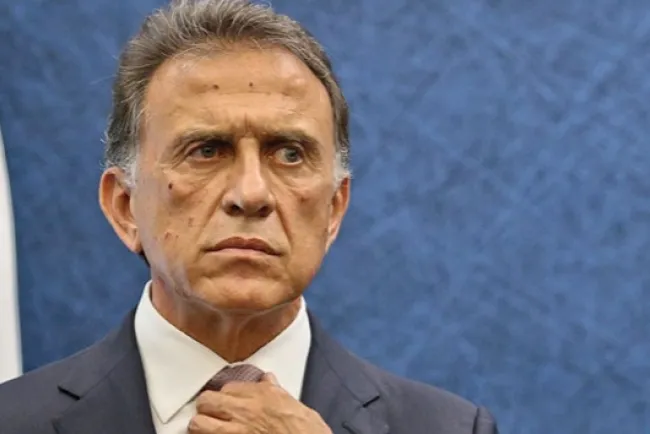 Denuncian a Yunes Linares por manejo irregular de recursos