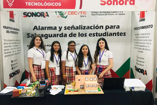 Destacan estudiantes nogalenses