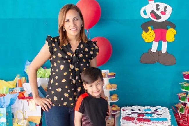 Divertida fiesta para Alan