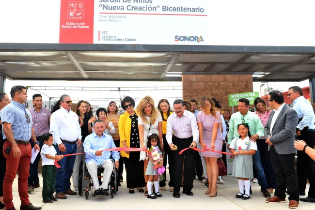 Entrega Gobernadora obra educativa