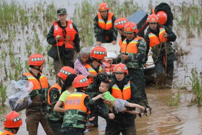 Al menos 49 muertos en China por lluvias