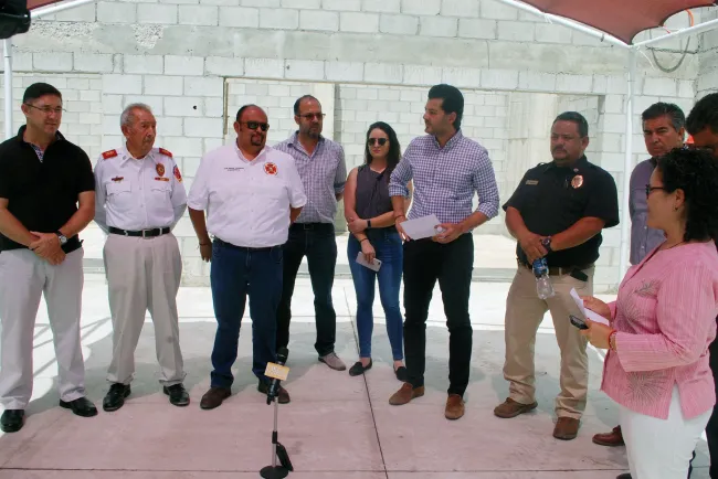 Apoya Alcalde construcción de la Estación de Bomberos