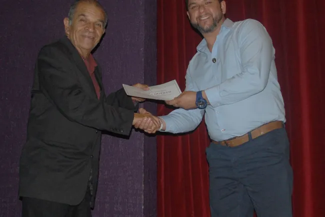 Reciben reconocimientos por capacitación