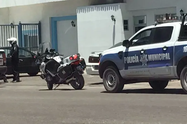 Amenazan de muerte a pareja