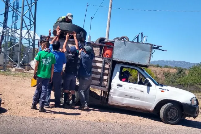 Unen esfuerzos en
campaña de limpieza