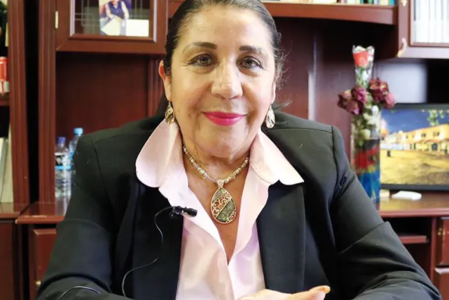 Inicia la recepción de documentos para becas