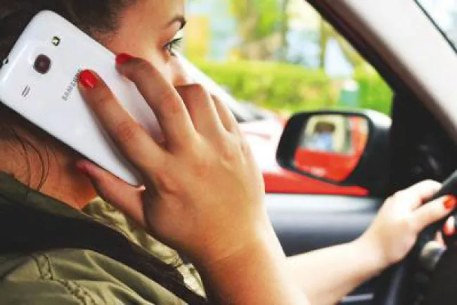 Llaman a evitar uso del celular