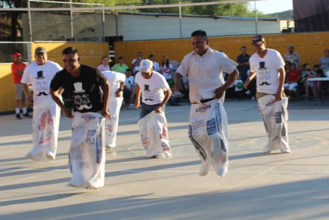 Festejan a Padres de Familia
de 45/a. Zona Militar