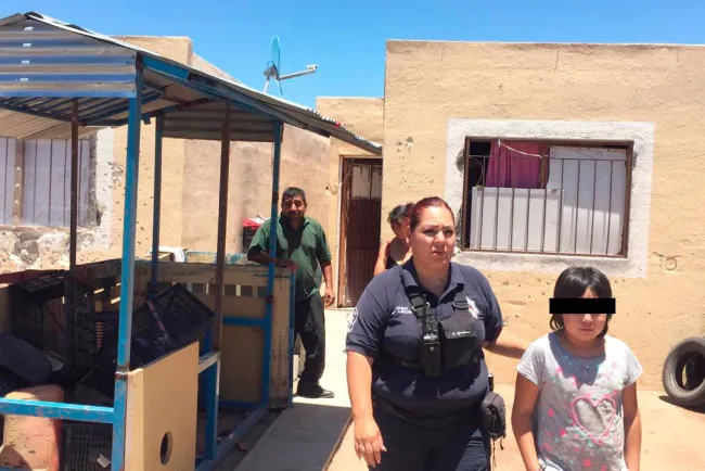 Investigan cuidado de una niña por los padres