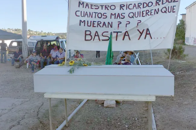 Bloquean las vías del ferrocarril