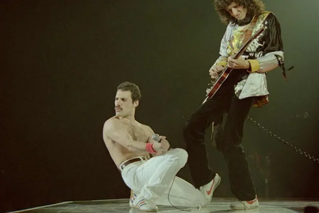 Queen publica versión inédita de Freddie Mercury
