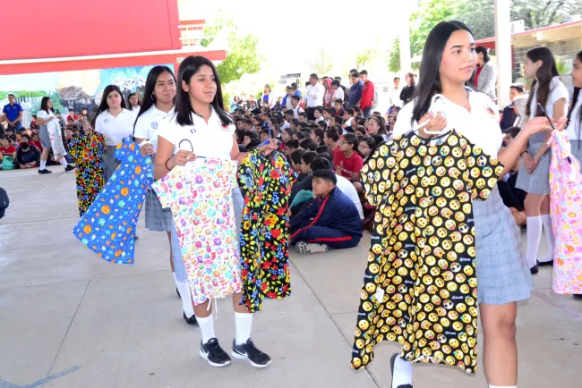 Ganan proyecto 'Somos el cambio'