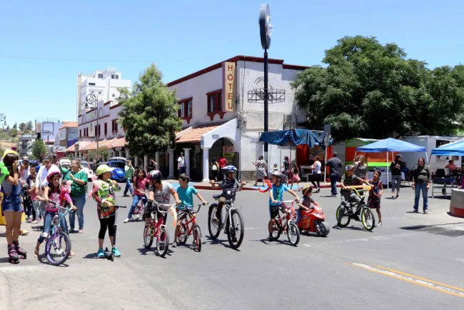 Se divierten nogalenses los domingos