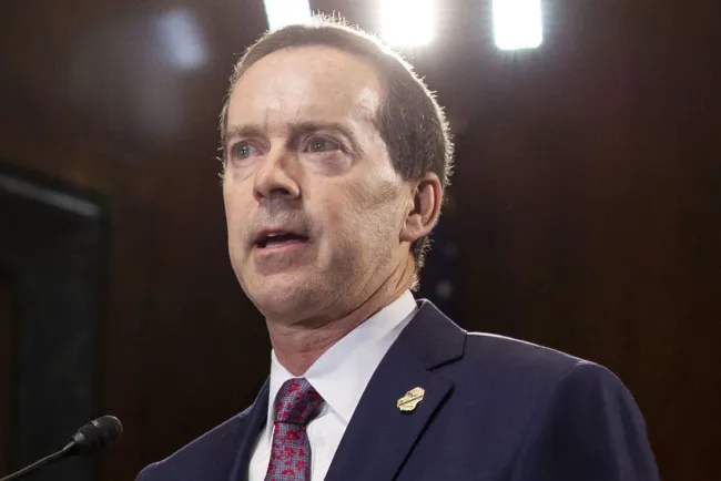 Renuncia Director de Aduanas de EU