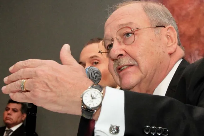 Si quieren castigar a culpables, Lozoya no lo es: Abogado Coello