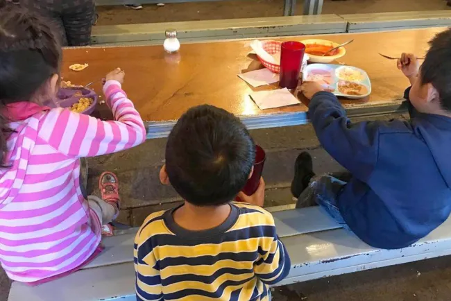 Se une a campaña a favor de migrantes