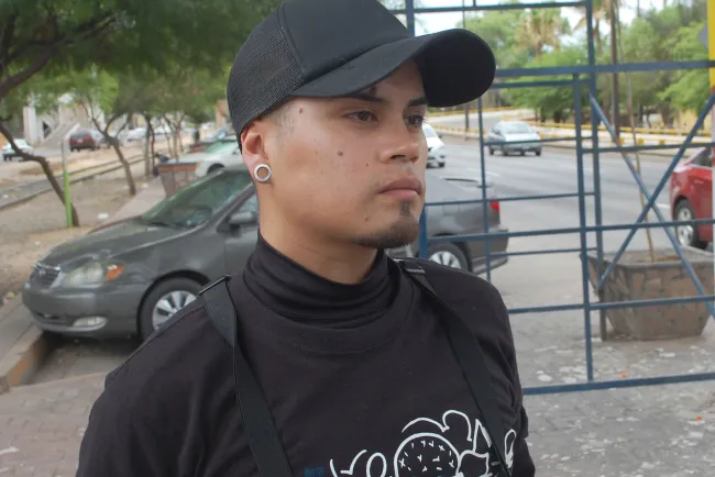 Cambian imagen de puente con murales