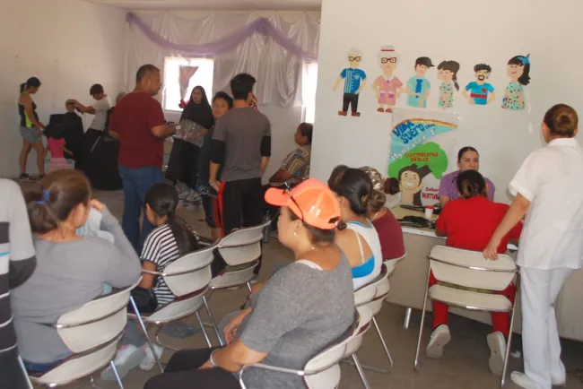 Llevan apoyo a niños de La Mesa