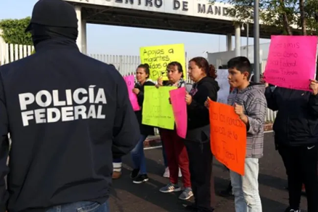 Rechazan Policías Federales ‘mano negra’; reclaman a AMLO