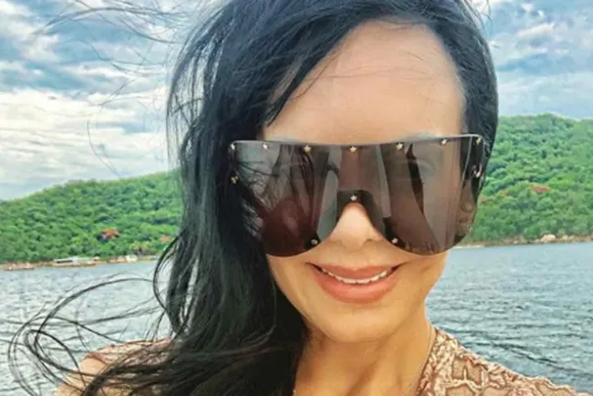Maribel Guardia presume cuerpazo con sensuales fotos en Acapulco