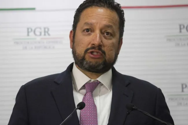 Niegan amparo al extitular de la SEIDO