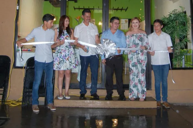 Inauguran con éxito Restaurante