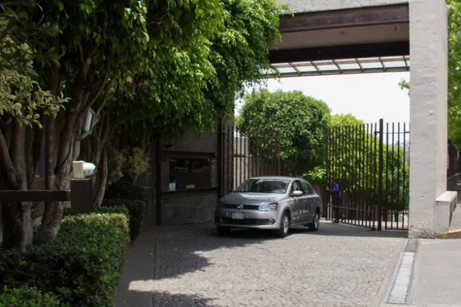 Buscan subastar residencia de Lozoya, valuada en 30 mdp