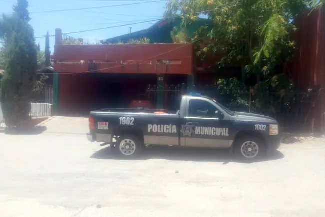 Despojan a empleada de dinero