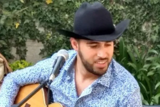 Asesinan al cantante sinaloense Samuel Barraza