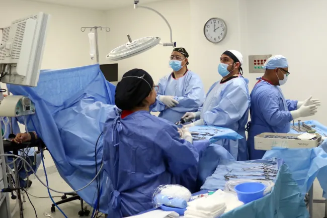 Realizan más de 50 cirugías de rodillas