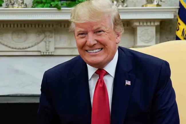 Trump crea 'marca' de popotes de plástico