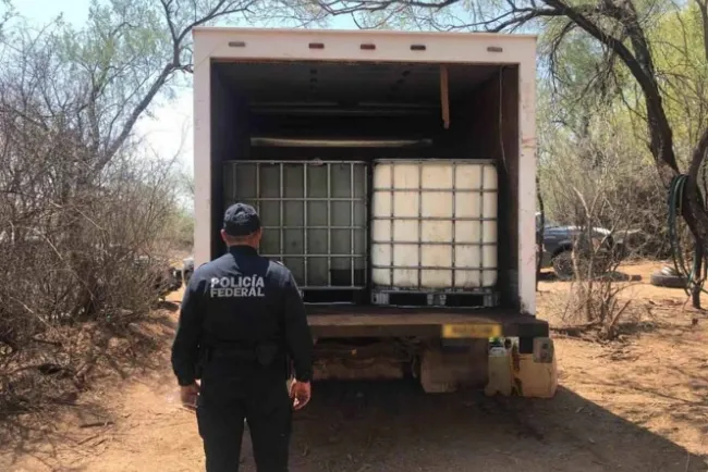 Aseguran campamento con 46 mil lts. de huachicol