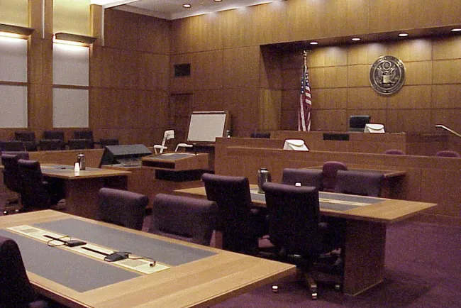 Detienen adolescente con una libra de heroína